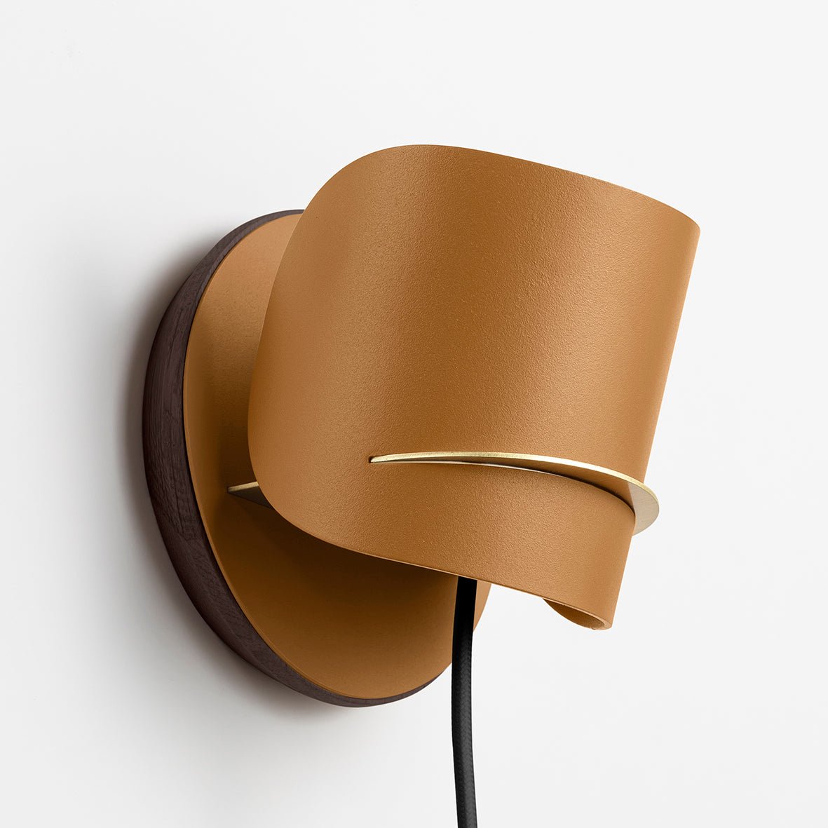 Applique murale design sculptural & écoresponsable Pistil - JURIE & JARRE - La Maison MilanaisePIAP03FONOJaune SafranChêne foncé recycléFil Noir (prise secteur)
