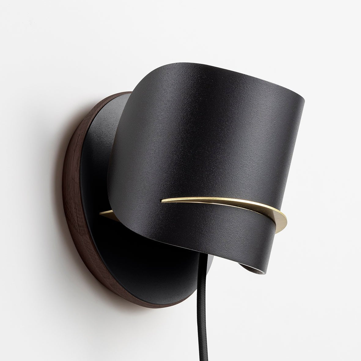 Applique murale design sculptural & écoresponsable Pistil - JURIE & JARRE - La Maison MilanaisePIAP10FONONoir EbèneChêne foncé recycléFil Noir (prise secteur)