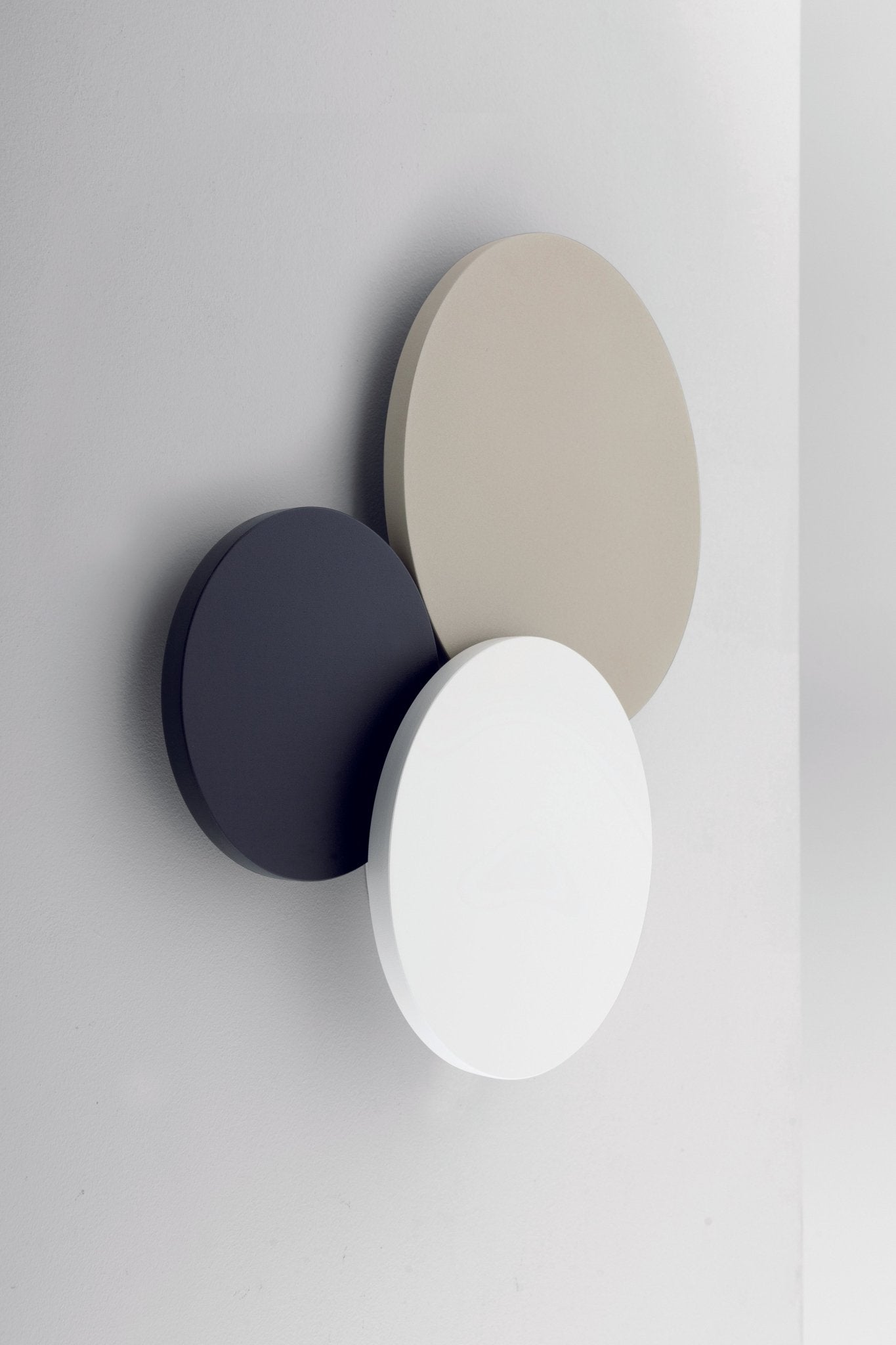 Applique ronde en aluminium laqué Brawall - LUMEN CENTER - La Maison MilanaiseBRAW103S27S Ø16cmNoir 103LED 2700K très chaud