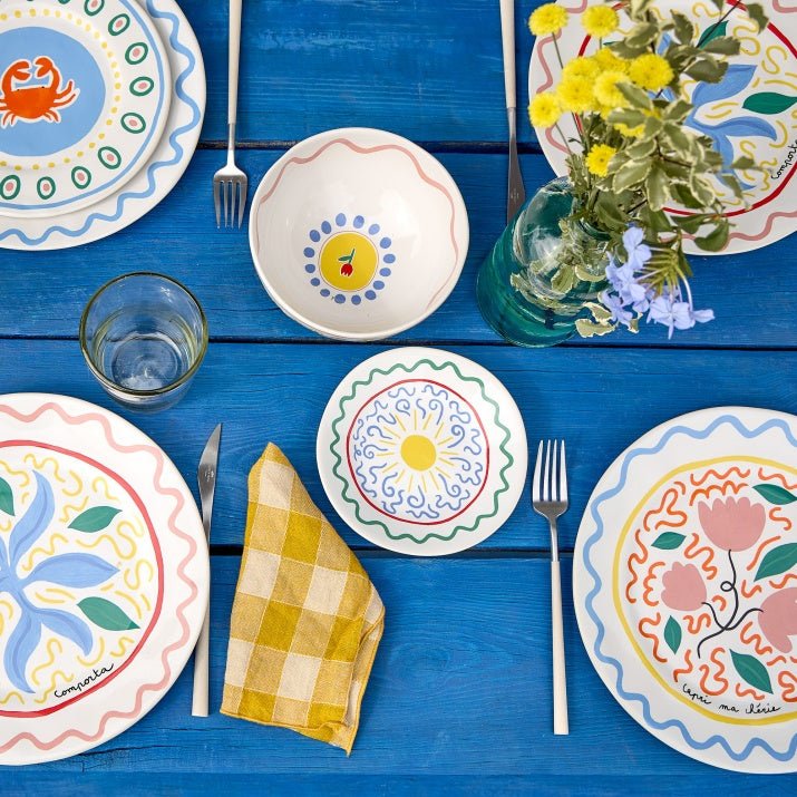 Assiettes apéritives rondes au design original Summer Bliss, lot de 6 - COSTA NOVA x LAETICIA ROUGET - La Maison MilanaiseLSP1616 Petites Assiettes Ø16.3cm H2.4cmSun