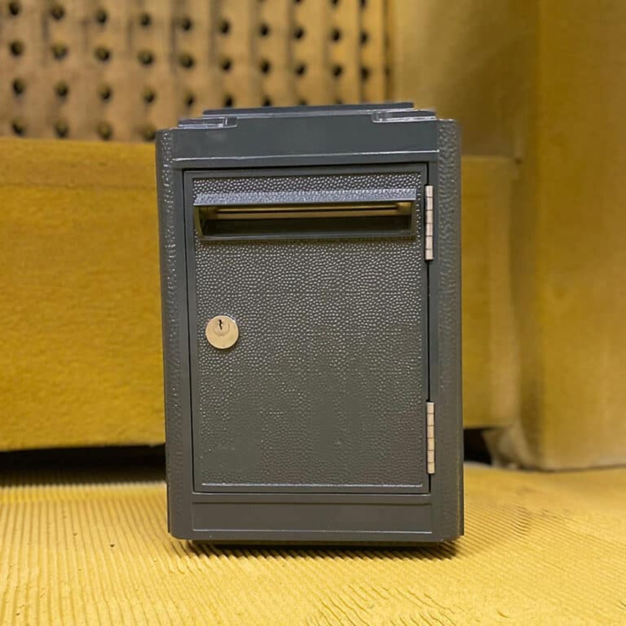 Boîte aux lettres modèle 1945 - LA BOITE JAUNE - La Maison MilanaiseRBAL45 - PM - 1Jaune