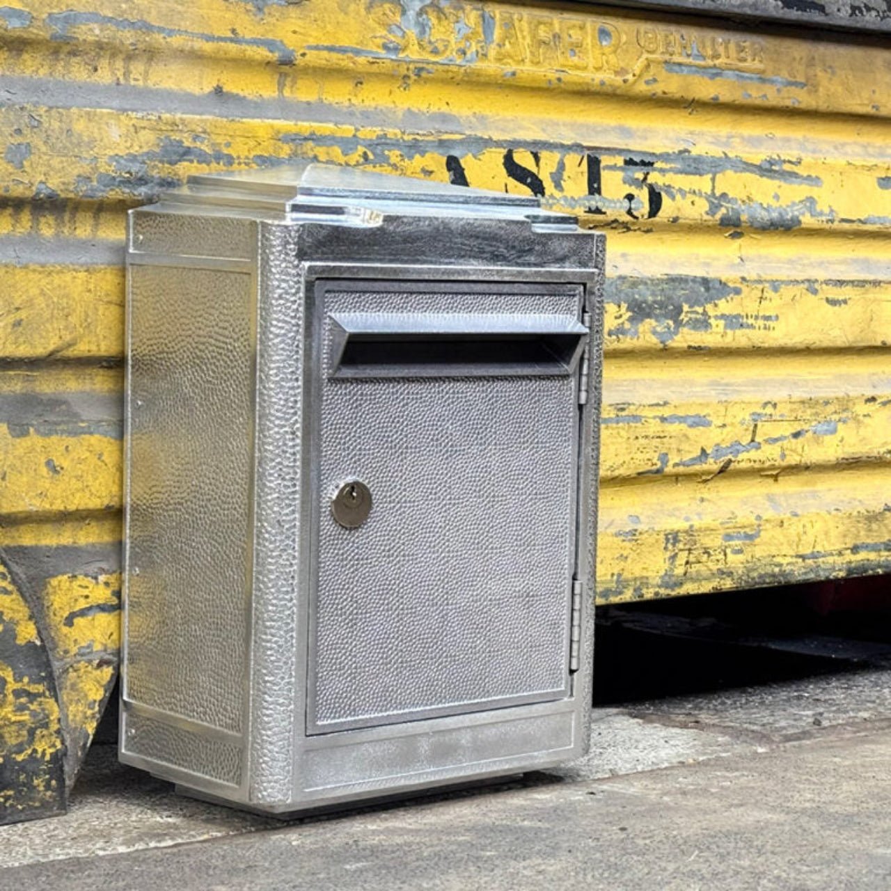 Boîte aux lettres modèle 1945 - LA BOITE JAUNE - La Maison MilanaiseRBAL45 - PM - 1Jaune