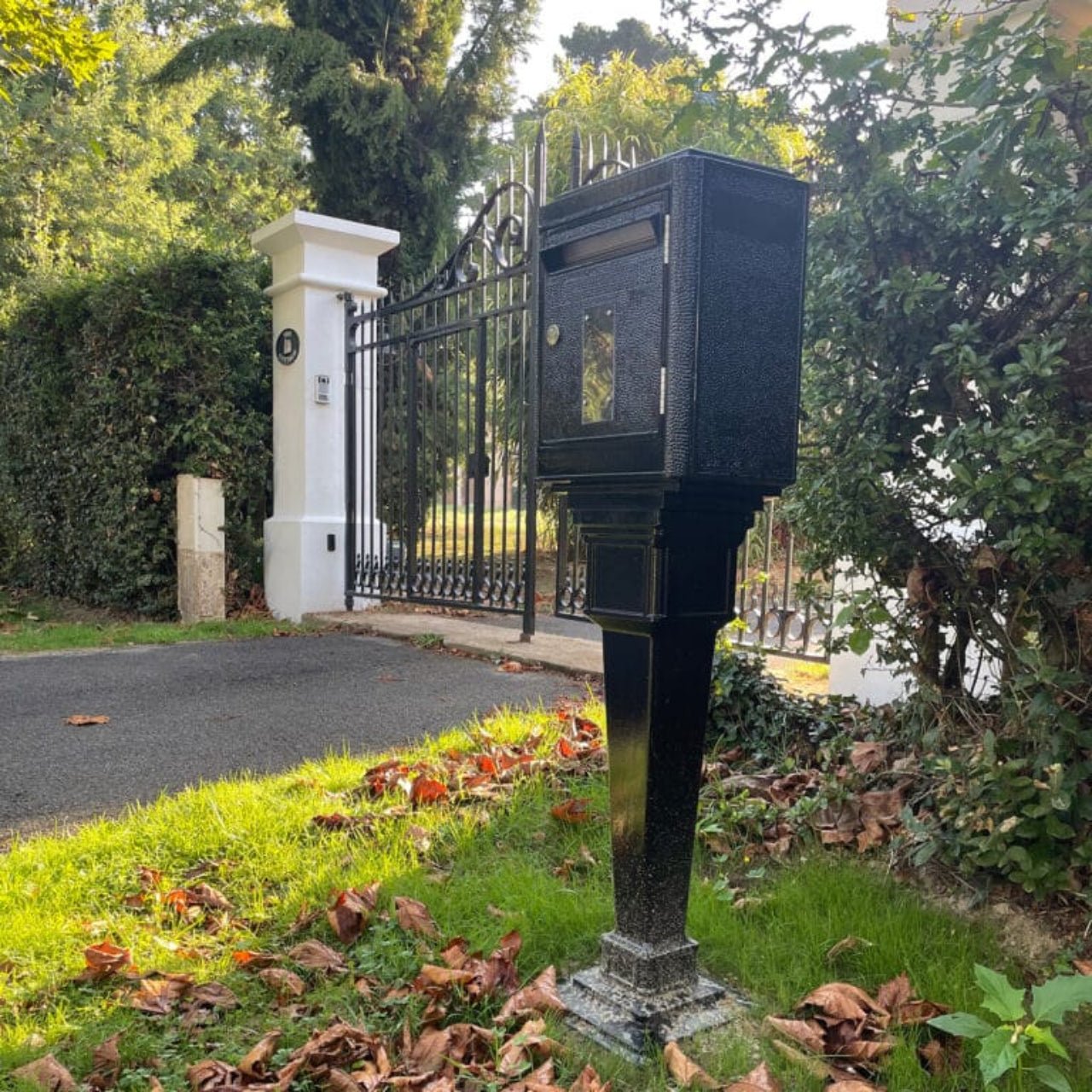 Boîte aux lettres modèle 1950 avec colonne - LA BOÎTE JAUNE - La Maison MilanaiseRCOL50 - GMCNOIRNoir