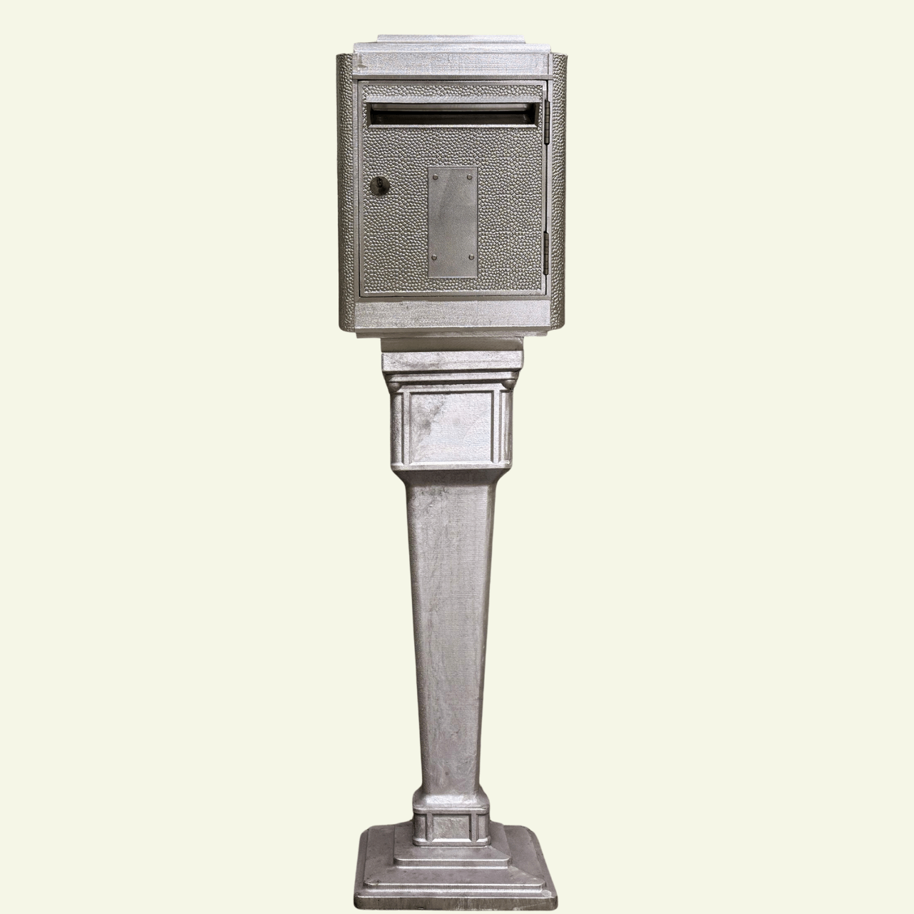 Boîte aux lettres modèle 1950 avec colonne - LA BOÎTE JAUNE - La Maison MilanaiseRCOL50 - GMCARGENTArgenté
