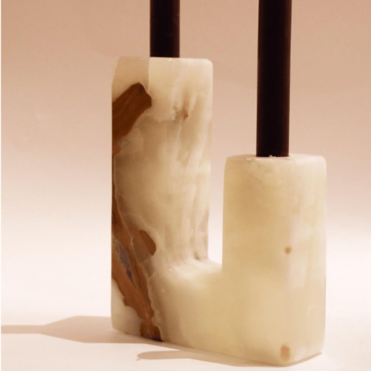Bougeoir U asymétrique en onyx ou marbre - MANIFESTE - La Maison MilanaiseBOUGEOIRASY - 3Onyx Blanc