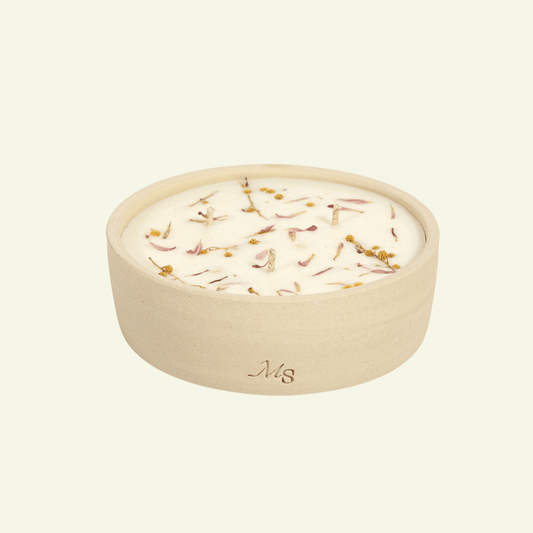 Bougie Fleurie en Grès – Frangipanier & Jasmin - MAISON SEJOUR - La Maison MilanaiseFRANGIPANEJASMIN - 1200g - 40H