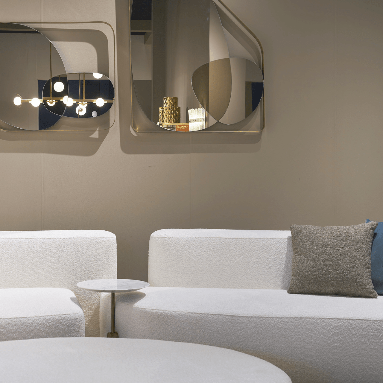Canapé droit en tissu beige Mythos - MARIONI - La Maison Milanaisei0331