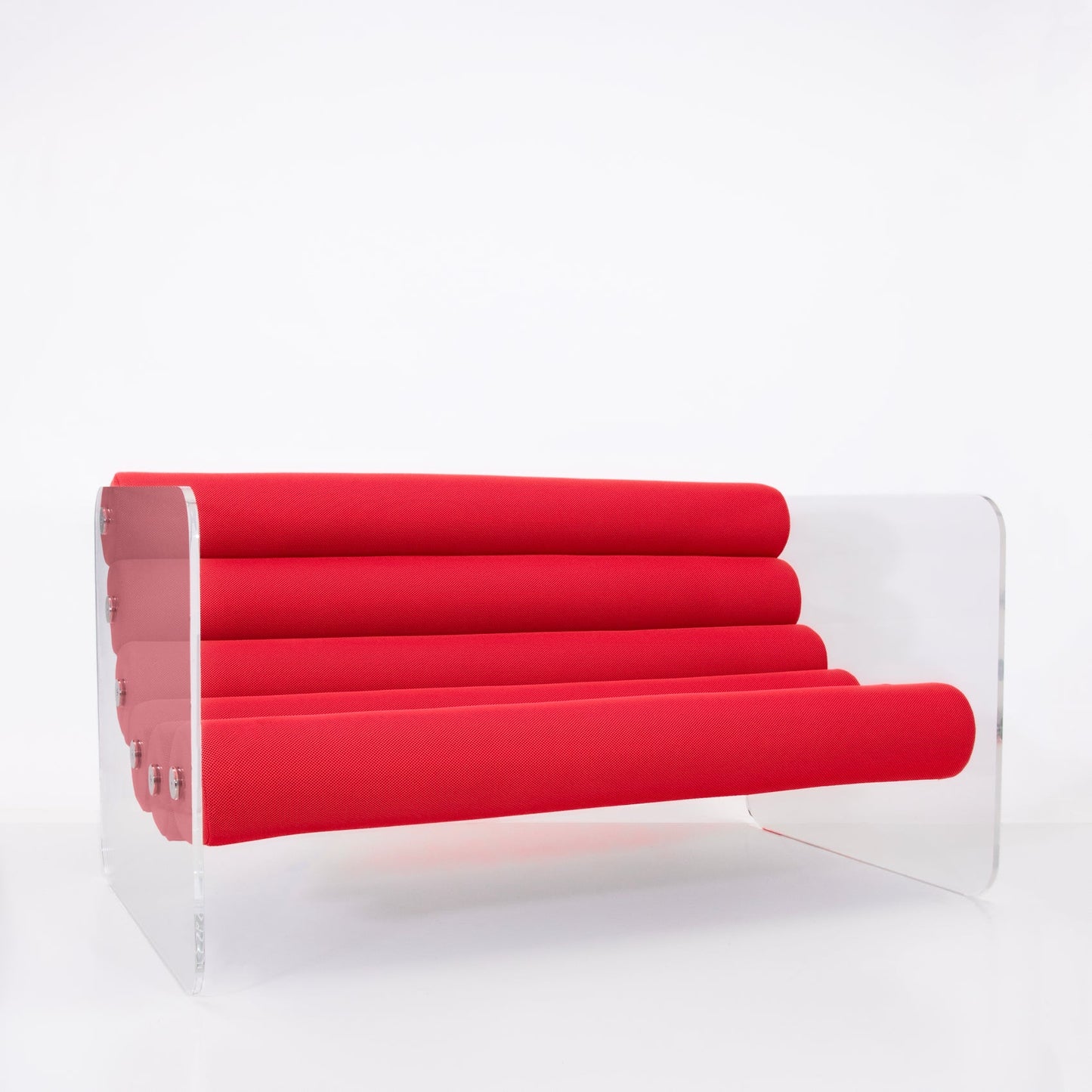 Canapé en altuglas et assise runner tissus alvéolaire MW02 - KUUMO DESIGN - La Maison MilanaiseCANAPEMW02TISSUS7RougeTransparent150x86.5xH77.5cm