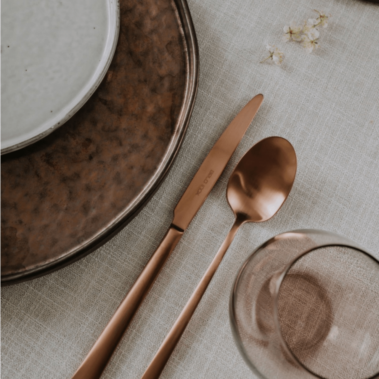 Couverts TOUCH en acier inox 18/10 – Design contemporain par BELO INOX - La Maison MilanaiseBELOINOXTOUCHCUIVRE2424 pièceInox Doré Rose Mat