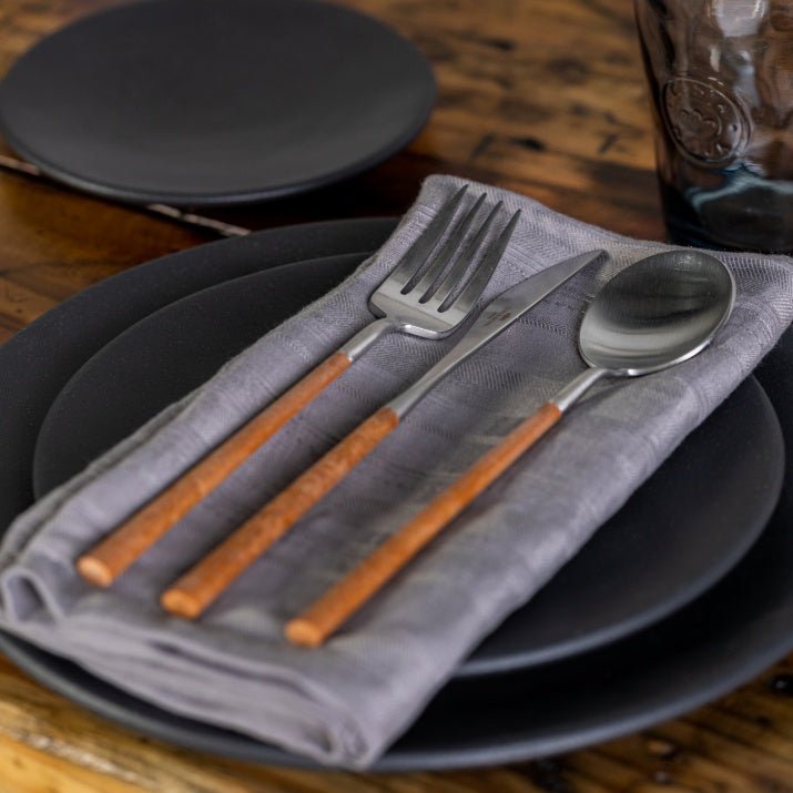 Ensemble couverts 24 pièces en inox Mito, Bois foncé - COSTA NOVA - La Maison MilanaiseC20456MITO