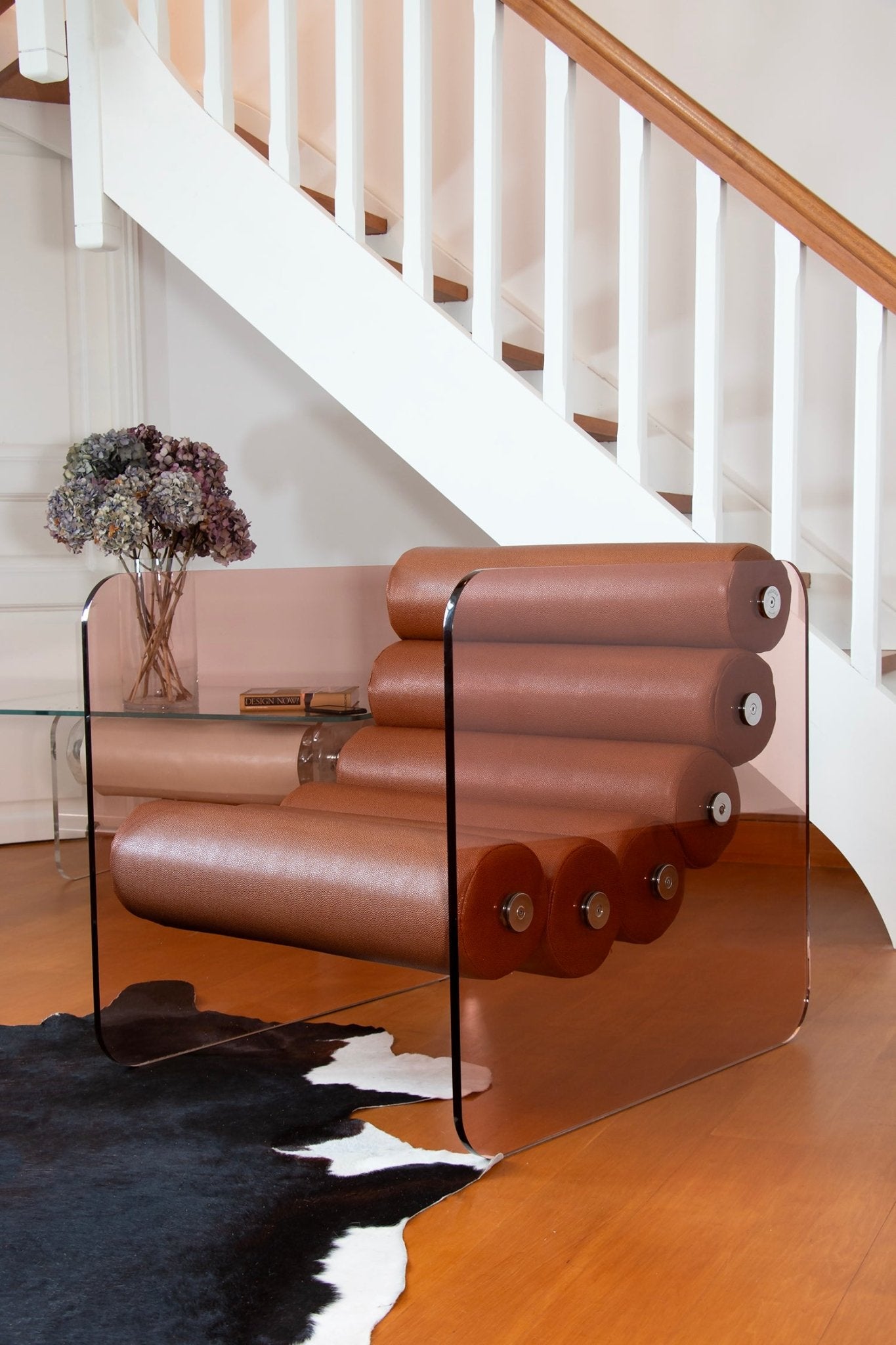 Fauteuil en altuglas et assise runner en cuir vegan MW02 - KUUMO DESIGN - La Maison MilanaiseMW02APB - MS - 6Cuir MarronBronze
