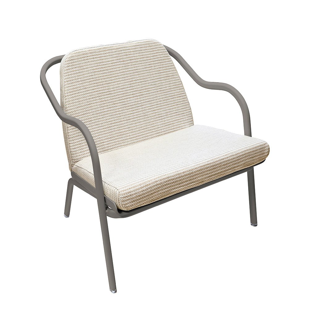 Fauteuil lounge design en aluminium et tissus écru - ALLURE D'AZUR - La Maison MilanaiseGaletSable