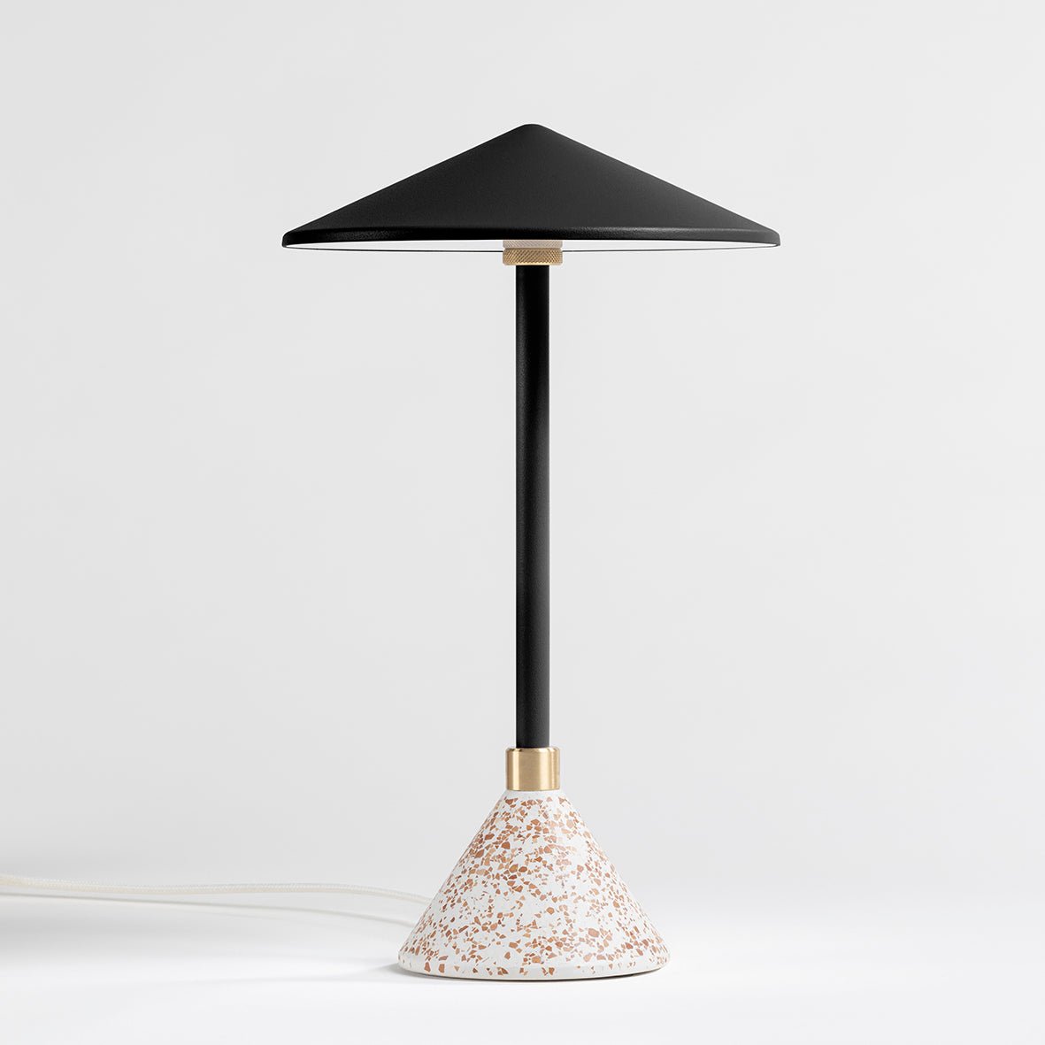 Lampe à poser Design artisanal & écoresponsable Aurore - JURIE & JARRE - La Maison MilanaiseAULA10OFBLNoir EbèneOFEL - coquilles d'oeufs recycléesBlanc
