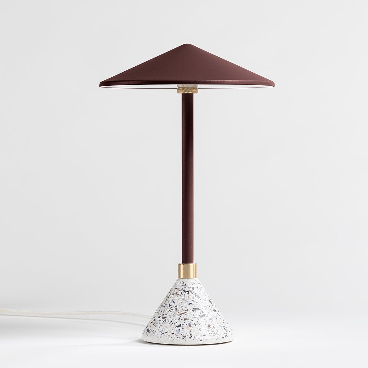 Lampe à poser Design artisanal & écoresponsable Aurore - JURIE & JARRE - La Maison MilanaiseAULA05MEBLRouge MarsalaMELO - coquilles de moules recycléesBlanc
