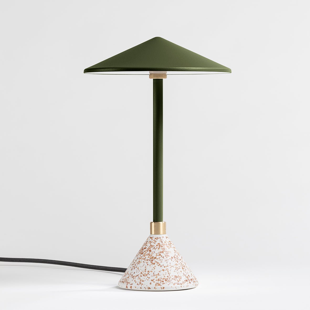 Lampe à poser Design artisanal & écoresponsable Aurore - JURIE & JARRE - La Maison MilanaiseAULA07OFNOVert OliveOFEL - coquilles d'oeufs recycléesNoir