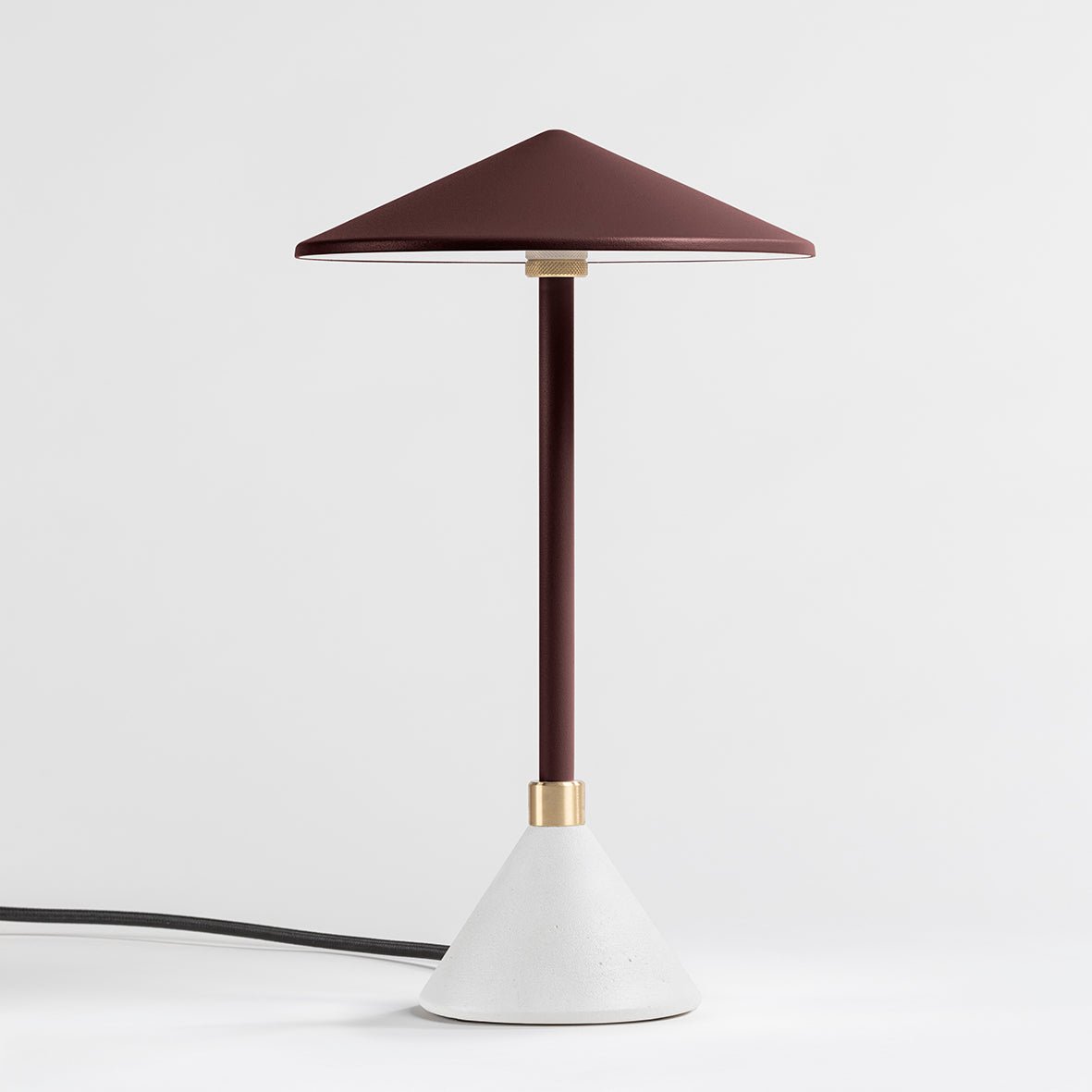 Lampe à poser Design artisanal & écoresponsable Aurore - JURIE & JARRE - La Maison MilanaiseAULA05SINORouge MarsalaSILO - Silice recycléeNoir