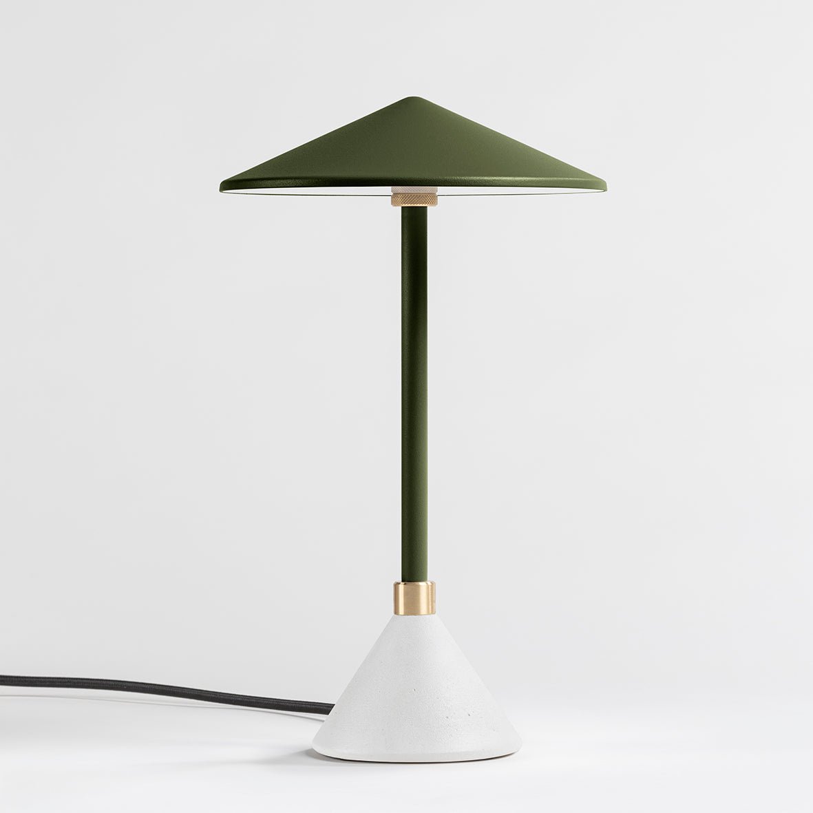 Lampe à poser Design artisanal & écoresponsable Aurore - JURIE & JARRE - La Maison MilanaiseAULA07SINOVert OliveSILO - Silice recycléeNoir