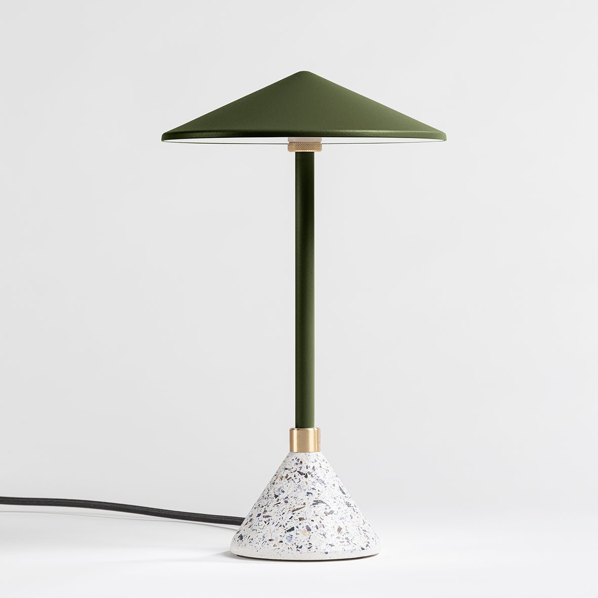 Lampe à poser Design artisanal & écoresponsable Aurore - JURIE & JARRE - La Maison MilanaiseAULA07MENOVert OliveMELO - coquilles de moules recycléesNoir