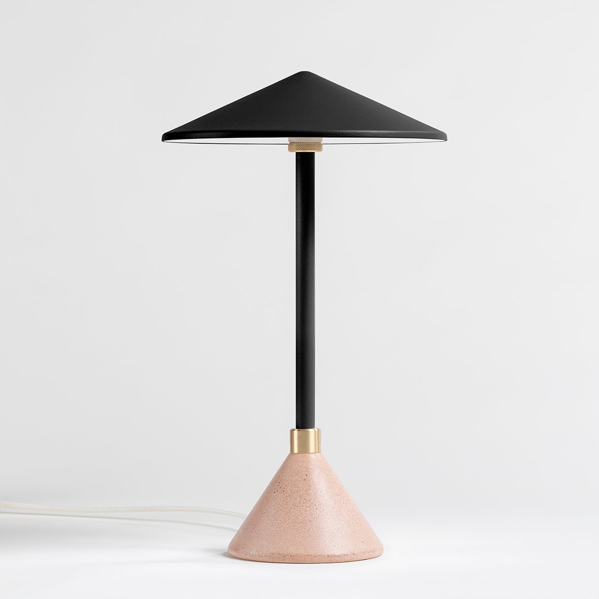 Lampe à poser Design artisanal & écoresponsable Aurore - JURIE & JARRE - La Maison MilanaiseAULA10TEBLNoir EbèneTERRA - Terre cuite recycléeBlanc