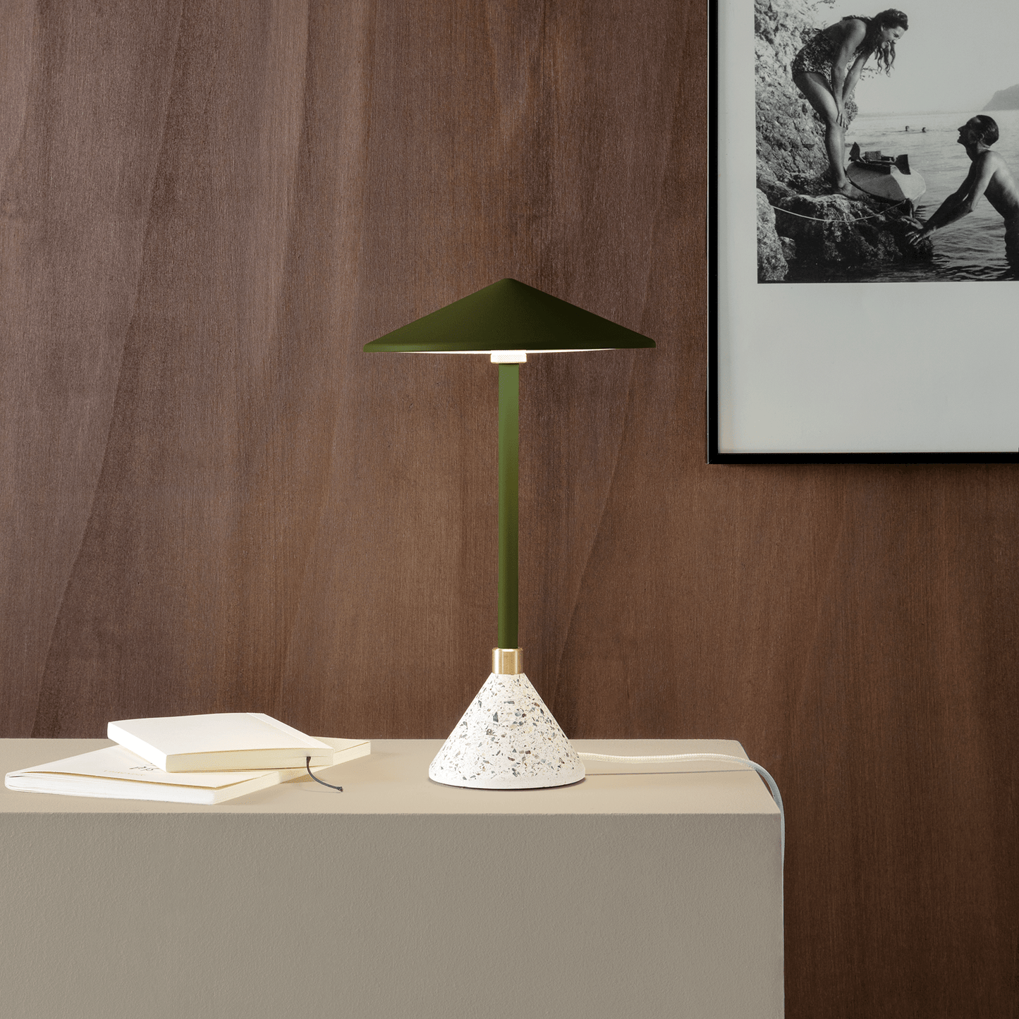Lampe à poser Design artisanal & écoresponsable Aurore - JURIE & JARRE - La Maison MilanaiseAULA06MENOBlanc AlbâtreMELO - coquilles de moules recycléesNoir