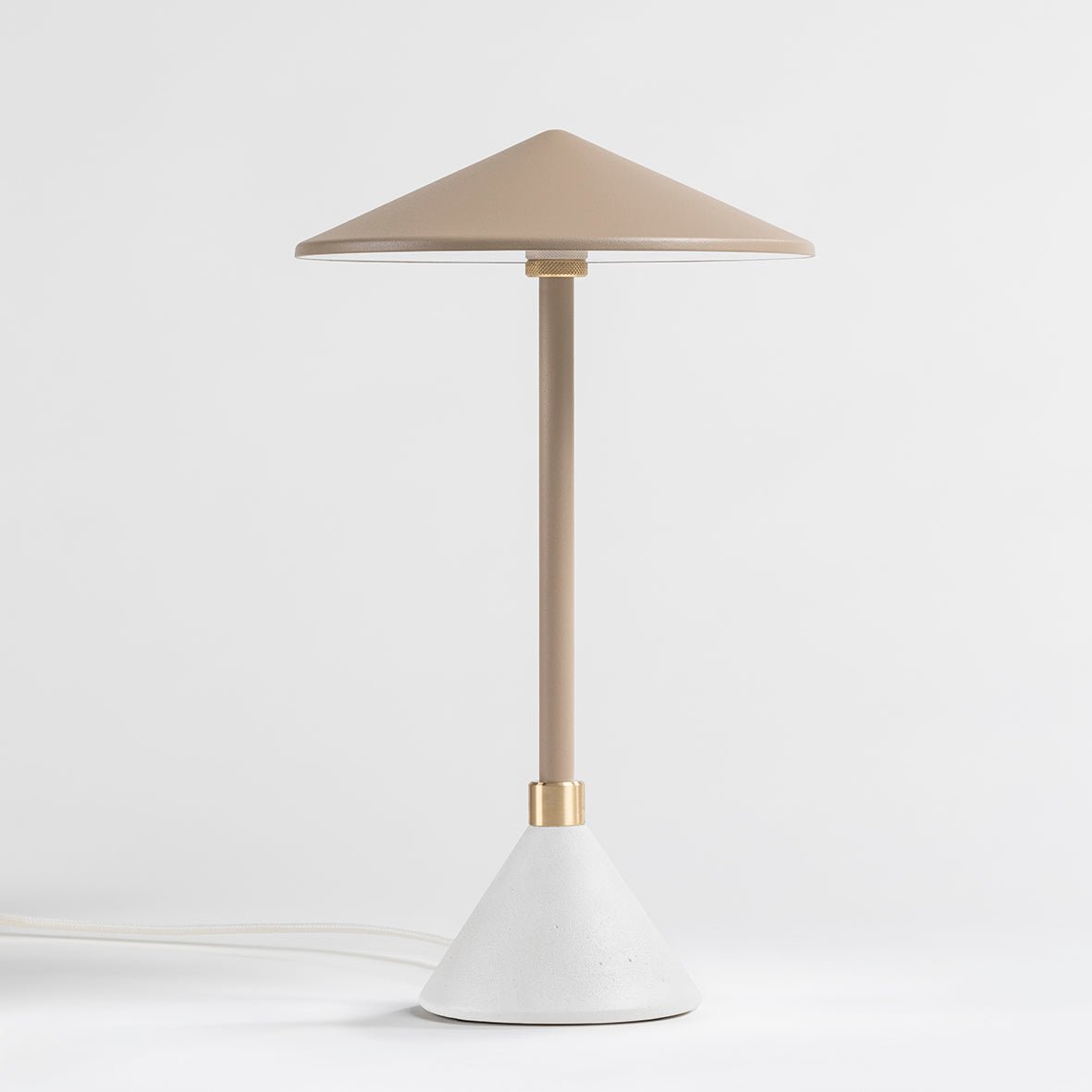 Lampe à poser Design artisanal & écoresponsable Aurore - JURIE & JARRE - La Maison MilanaiseAULA01SIBLBeige LinSILO - Silice recycléeBlanc
