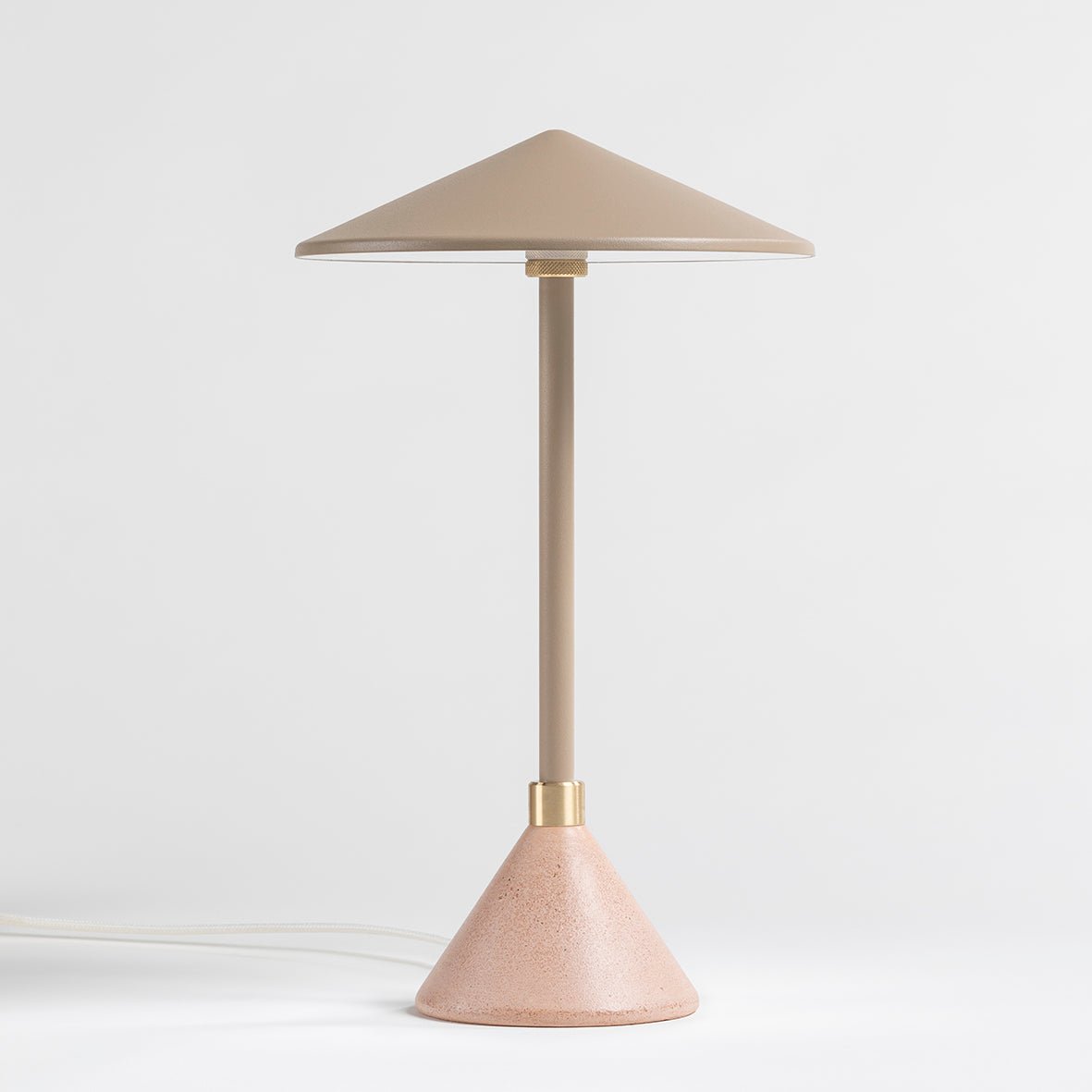 Lampe à poser Design artisanal & écoresponsable Aurore - JURIE & JARRE - La Maison MilanaiseAULA01TEBLBeige LinTERRA - Terre cuite recycléeBlanc