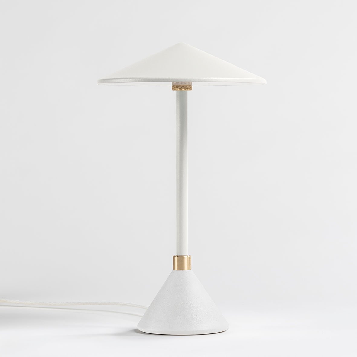 Lampe à poser Design artisanal & écoresponsable Aurore - JURIE & JARRE - La Maison MilanaiseAULA06OFNOBlanc AlbâtreOFEL - coquilles d'oeufs recycléesNoir