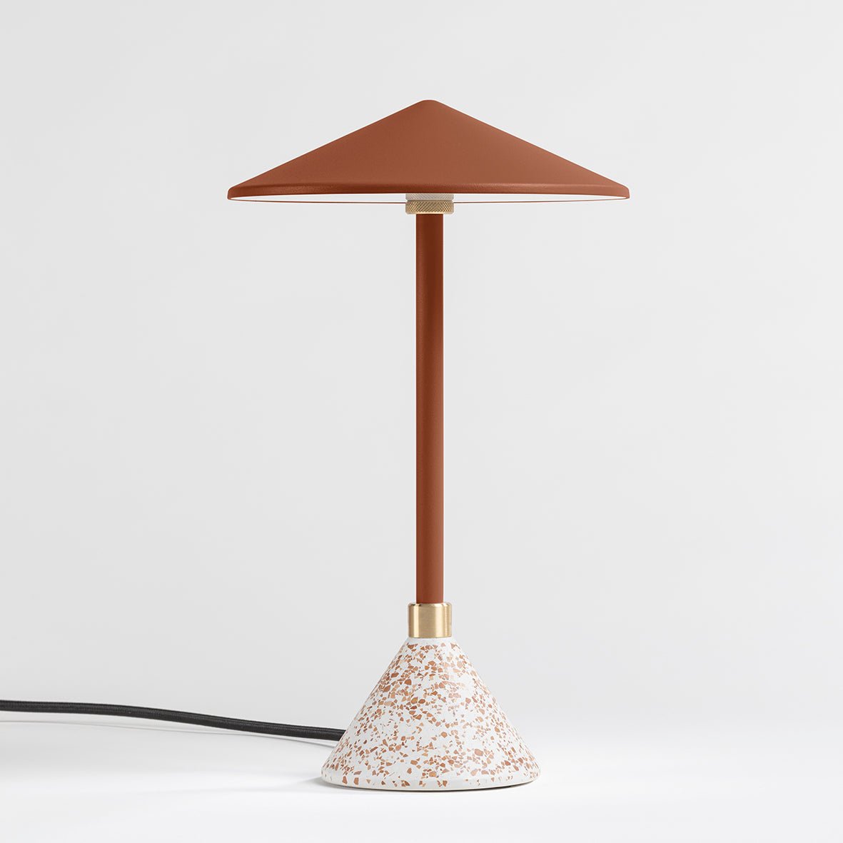 Lampe à poser Design artisanal & écoresponsable Aurore - JURIE & JARRE - La Maison MilanaiseAULA04OFNOOrange Terre CuiteOFEL - coquilles d'oeufs recycléesNoir
