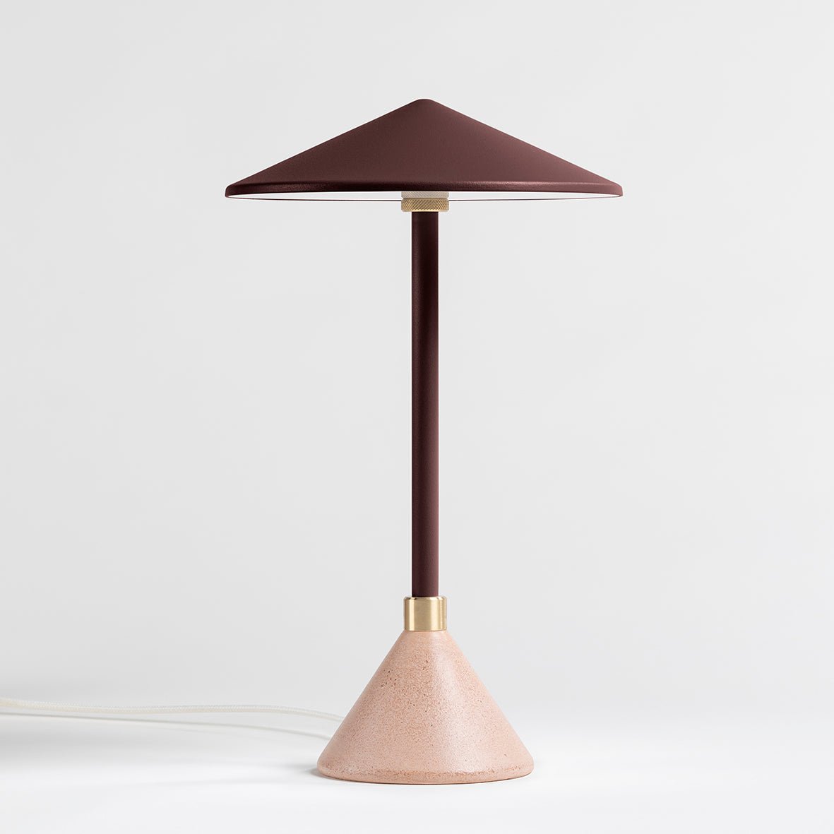 Lampe à poser Design artisanal & écoresponsable Aurore - JURIE & JARRE - La Maison MilanaiseAULA05TEBLRouge MarsalaTERRA - Terre cuite recycléeBlanc