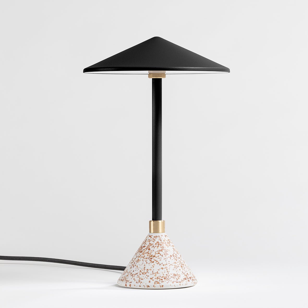 Lampe à poser Design artisanal & écoresponsable Aurore - JURIE & JARRE - La Maison MilanaiseAULA10OFNONoir EbèneOFEL - coquilles d'oeufs recycléesNoir