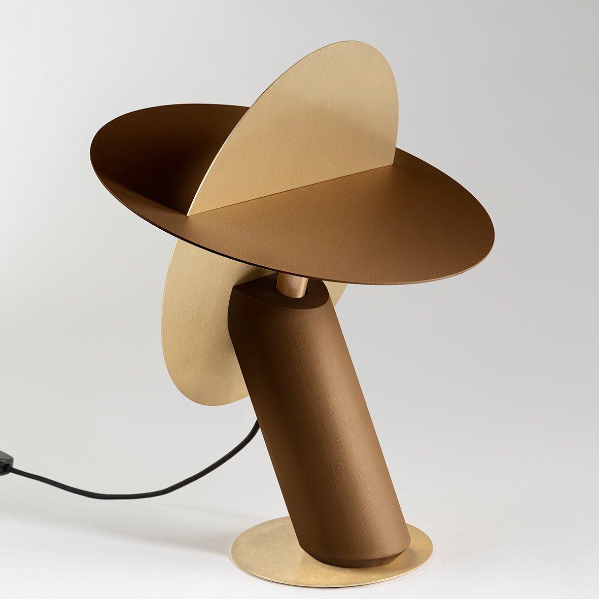 Lampe à poser design durable en hêtre & laiton Céleste - JURIE & JARRE - La Maison MilanaiseCELA02NOBrun CognacNoir