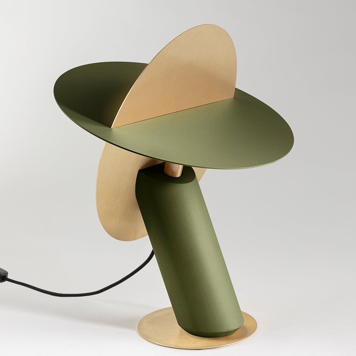 Lampe à poser design durable en hêtre & laiton Céleste - JURIE & JARRE - La Maison MilanaiseCELA07NOVert OliveNoir