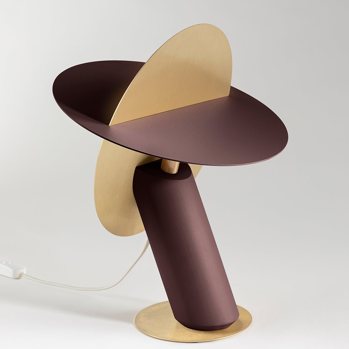 Lampe à poser design durable en hêtre & laiton Céleste - JURIE & JARRE - La Maison MilanaiseCELA05BLRouge MarsalaBlanc