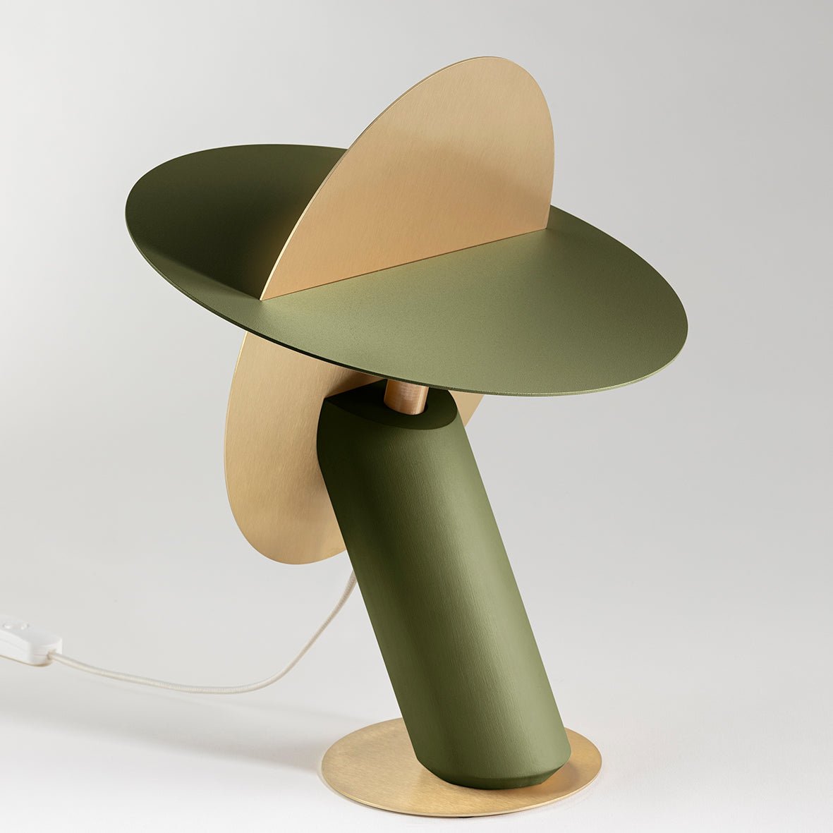 Lampe à poser design durable en hêtre & laiton Céleste - JURIE & JARRE - La Maison MilanaiseCELA07BLVert OliveBlanc