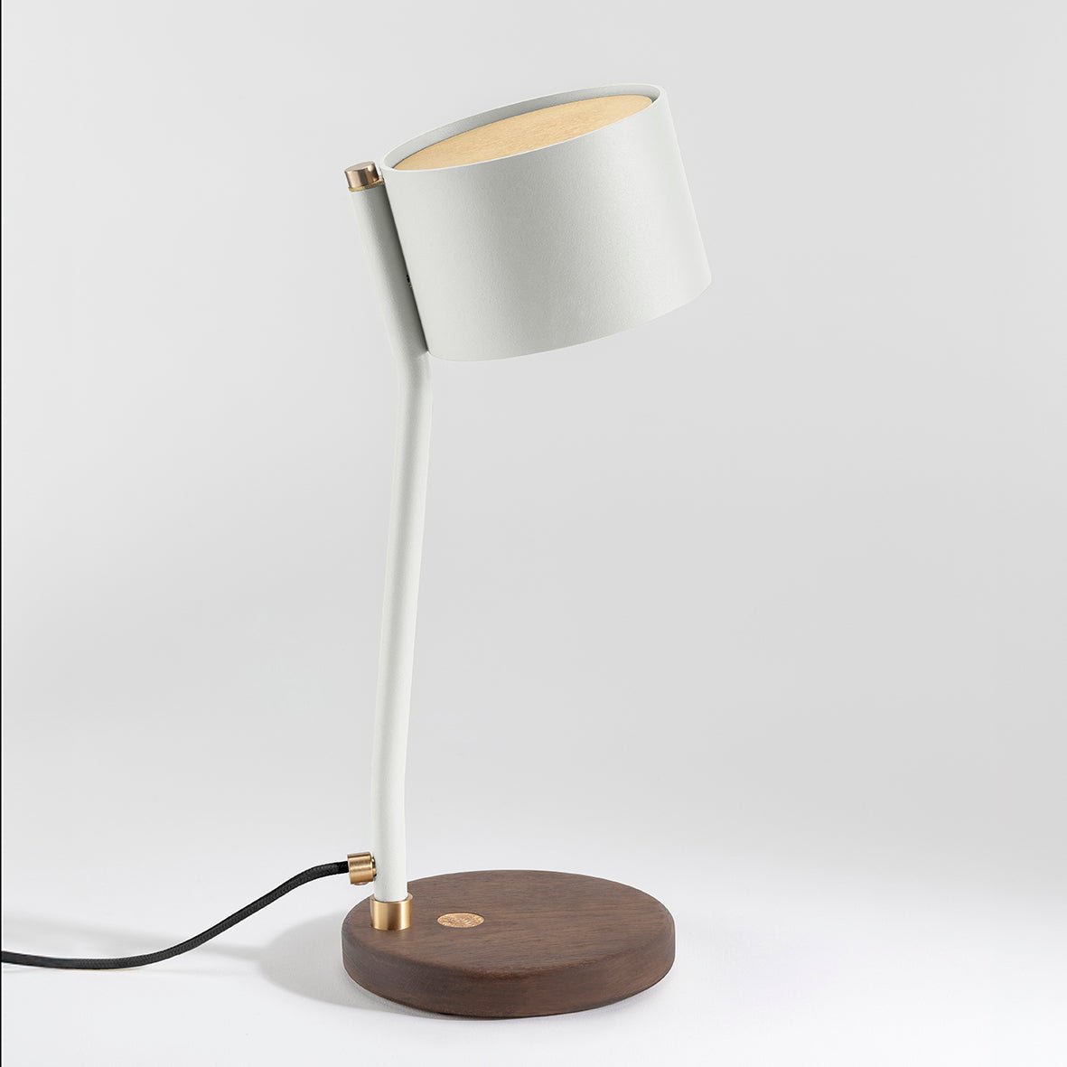 Lampe à poser design recyclé et artisanat français Canopée - JURIE & JARRE - La Maison MilanaiseCALA06FONOBlanc AlbâtreChêne foncé recycléNoir