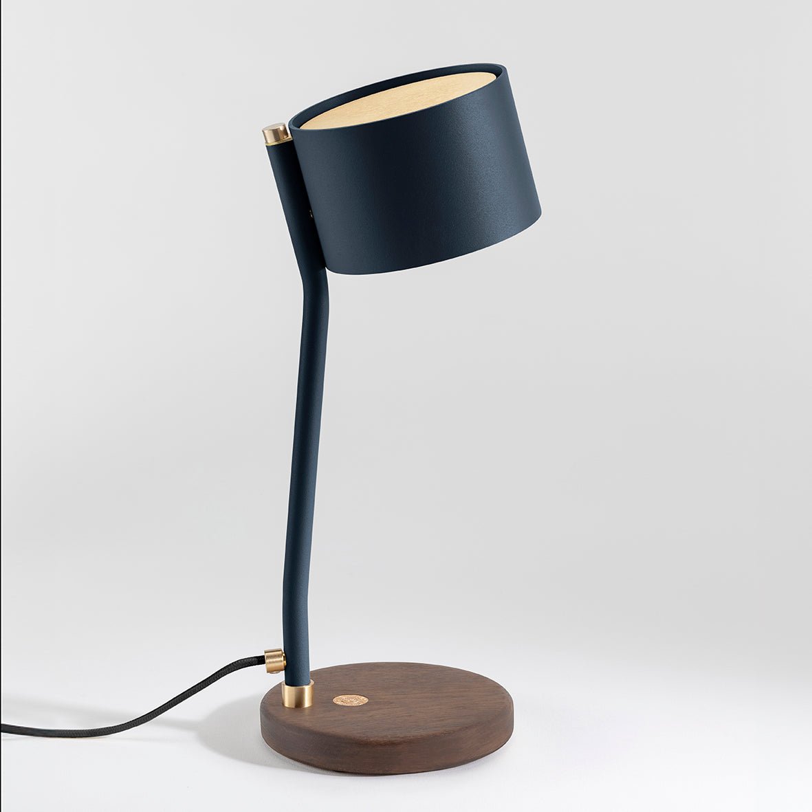 Lampe à poser design recyclé et artisanat français Canopée - JURIE & JARRE - La Maison MilanaiseCALA09FONOBleu CrépusculeChêne foncé recycléNoir