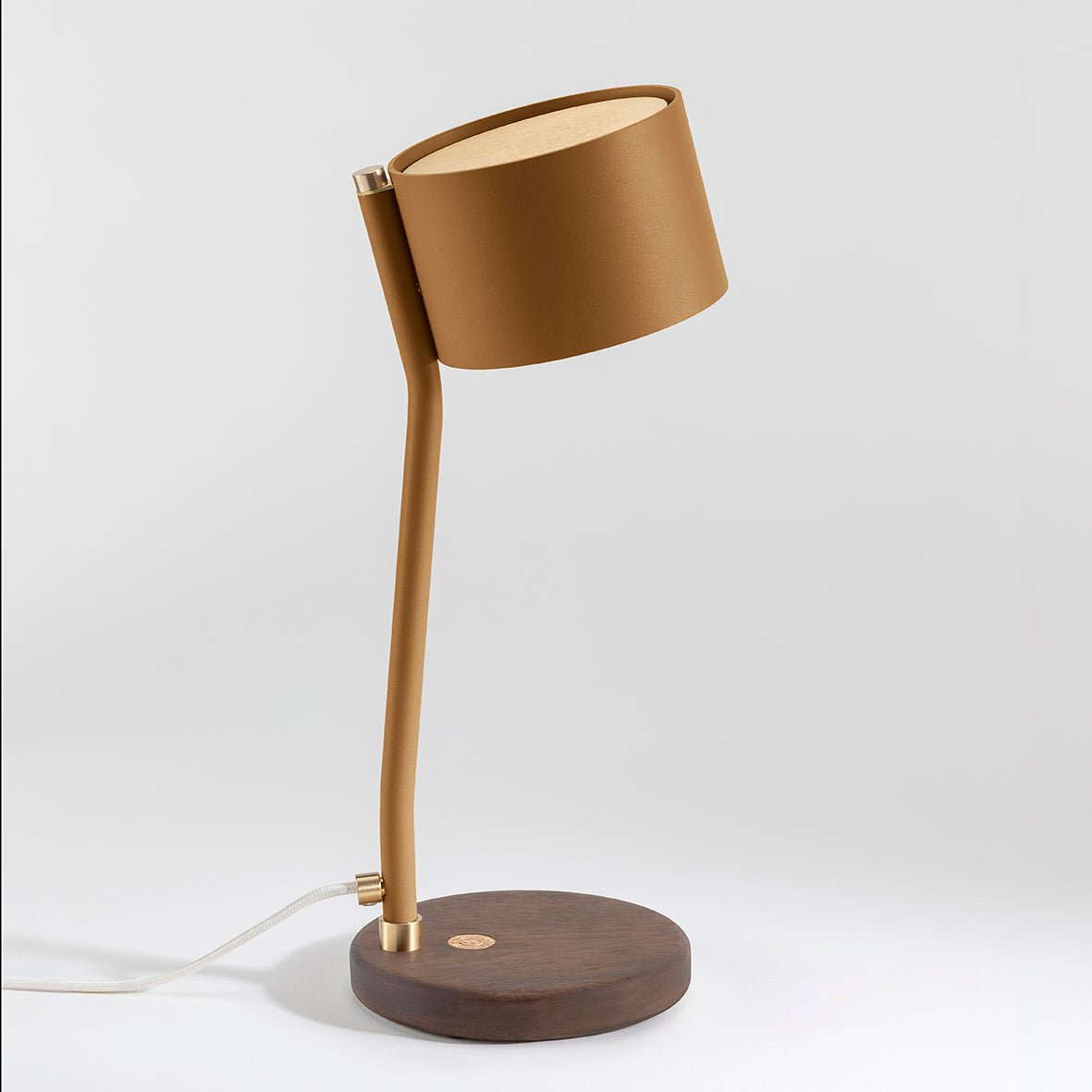 Lampe à poser design recyclé et artisanat français Canopée - JURIE & JARRE - La Maison MilanaiseCALA03FOBLJaune SafranChêne foncé recycléBlanc