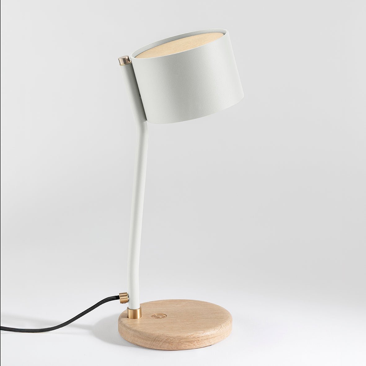 Lampe à poser design recyclé et artisanat français Canopée - JURIE & JARRE - La Maison MilanaiseCALA06CLNOBlanc AlbâtreChêne clair recycléNoir