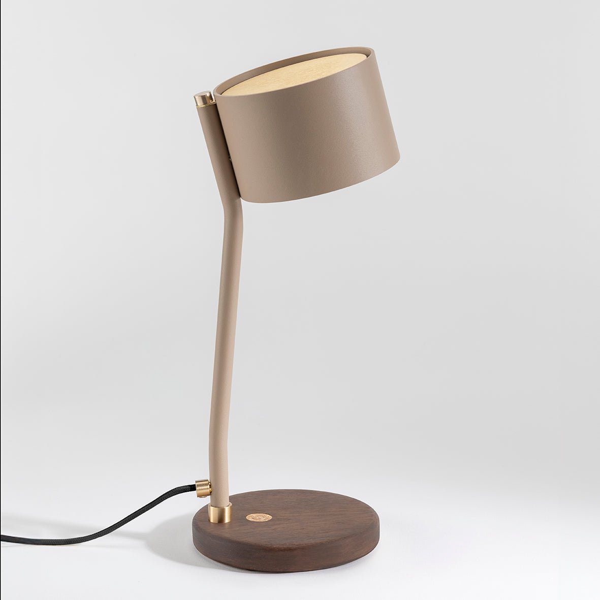 Lampe à poser design recyclé et artisanat français Canopée - JURIE & JARRE - La Maison MilanaiseCALA01FONOBeige LinChêne foncé recycléNoir