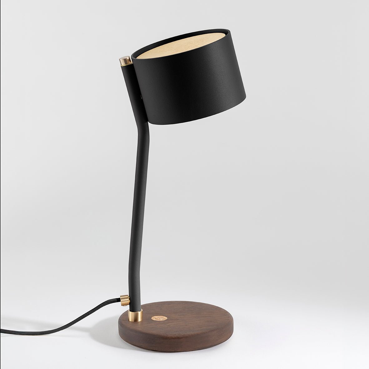 Lampe à poser design recyclé et artisanat français Canopée - JURIE & JARRE - La Maison MilanaiseCALA10FONONoir EbèneChêne foncé recycléNoir