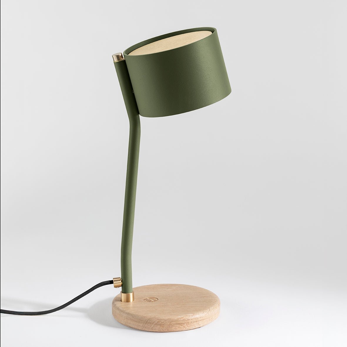 Lampe à poser design recyclé et artisanat français Canopée - JURIE & JARRE - La Maison MilanaiseCALA07CLNOVert OliveChêne clair recycléNoir
