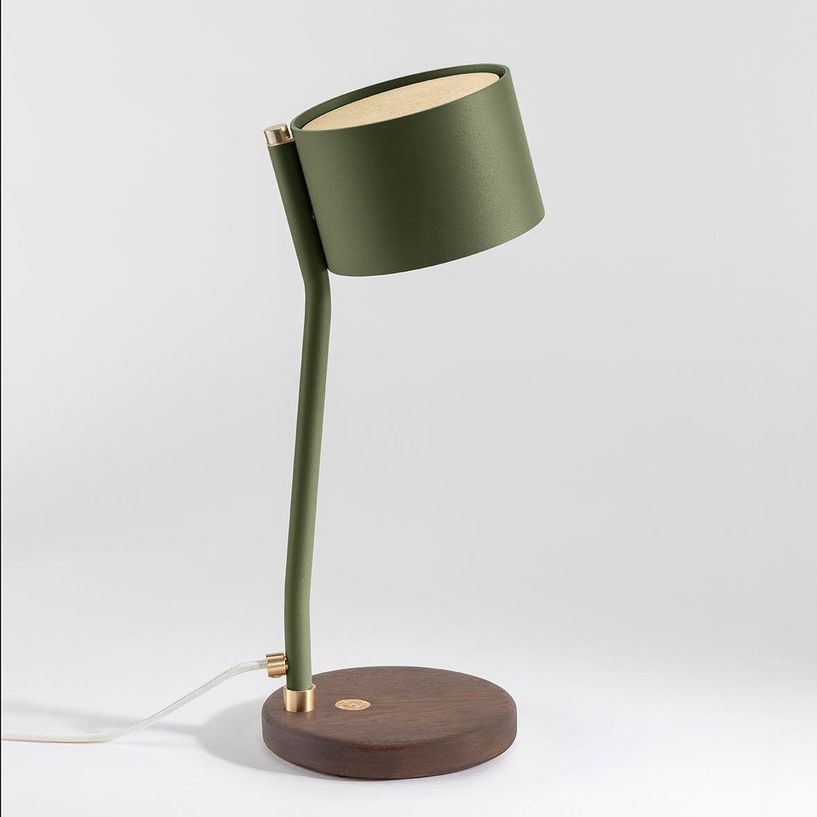 Lampe à poser design recyclé et artisanat français Canopée - JURIE & JARRE - La Maison MilanaiseCALA07FOBLVert OliveChêne foncé recycléBlanc
