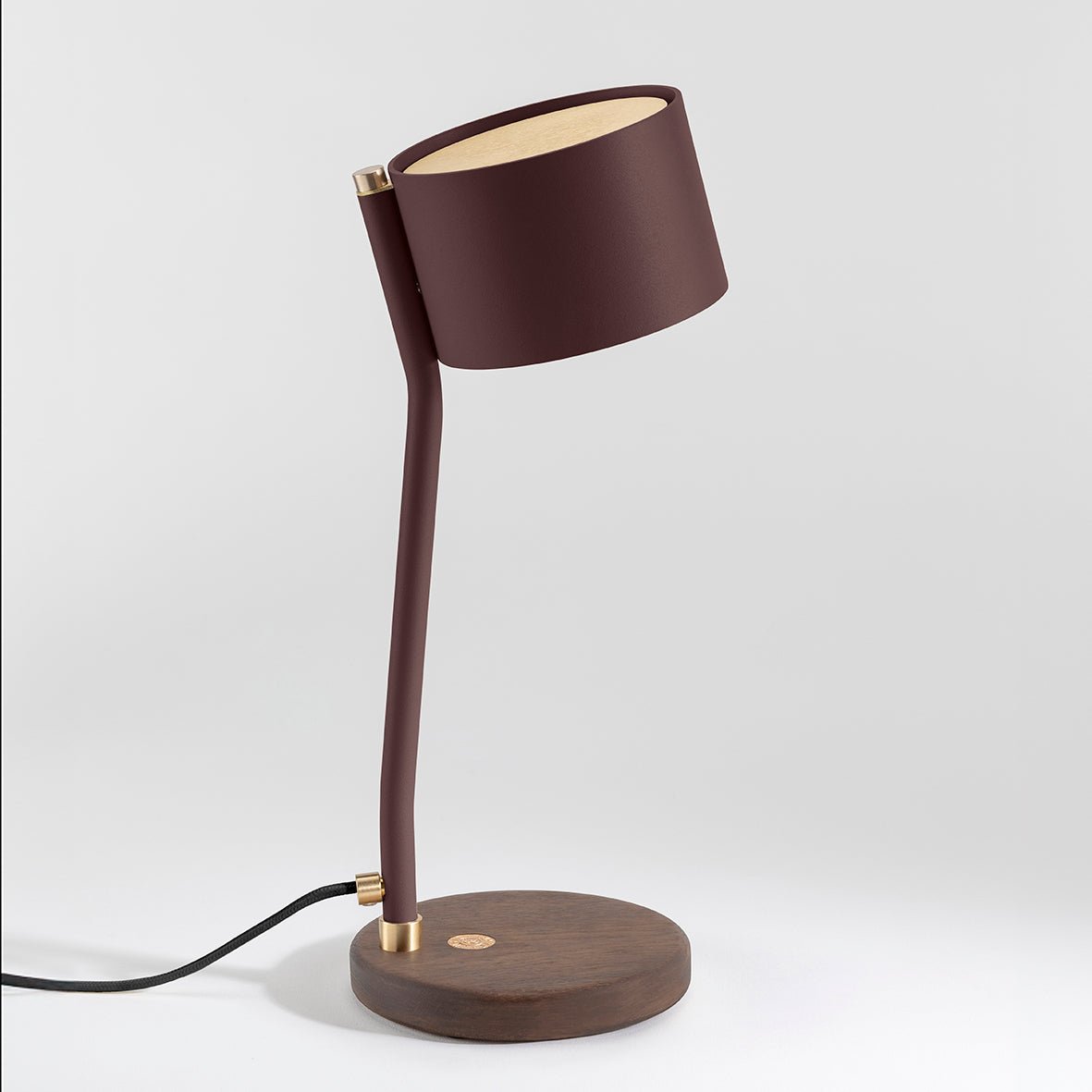 Lampe à poser design recyclé et artisanat français Canopée - JURIE & JARRE - La Maison MilanaiseCALA05FONORouge MarsalaChêne foncé recycléNoir