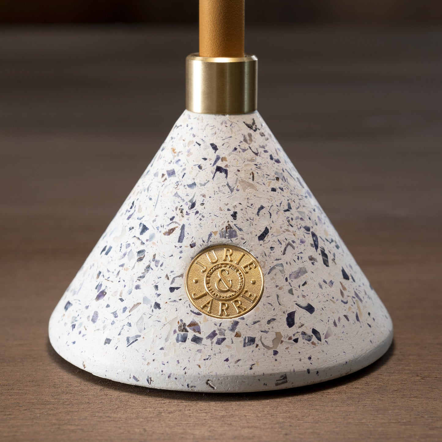 Lampe Baladeuse design et artisanale made in France Aurore - JURIE & JARRE - La Maison MilanaiseAUBA06MEBlanc AlbâtreMELO - coquilles de moules recyclées