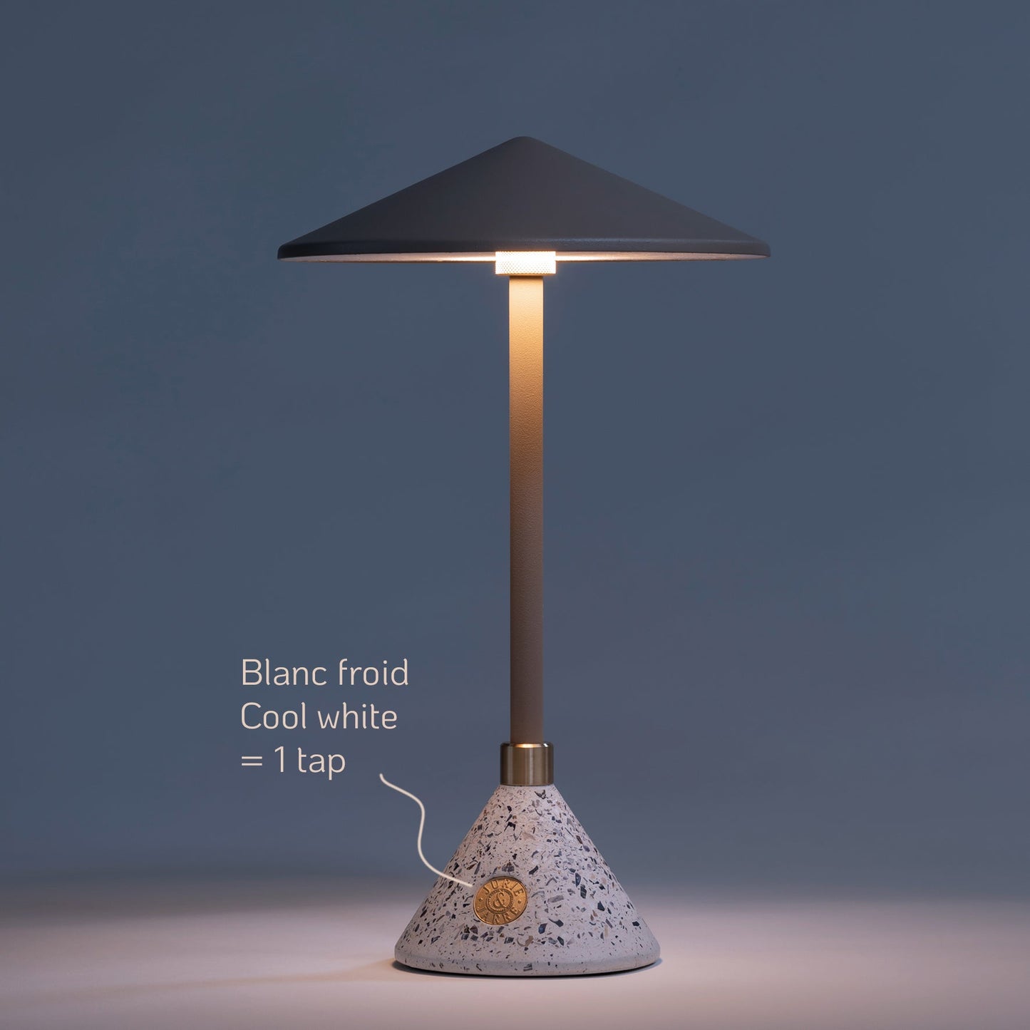 Lampe Baladeuse design et artisanale made in France Aurore - JURIE & JARRE - La Maison MilanaiseAUBA06MEBlanc AlbâtreMELO - coquilles de moules recyclées