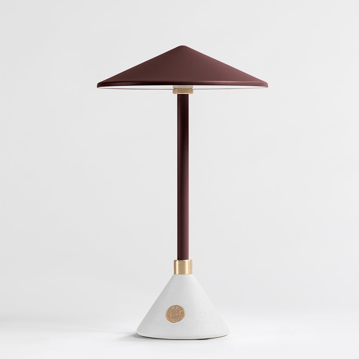 Lampe Baladeuse design et artisanale made in France Aurore - JURIE & JARRE - La Maison MilanaiseAUBA05SIRouge MarsalaSILO - Silice recyclée