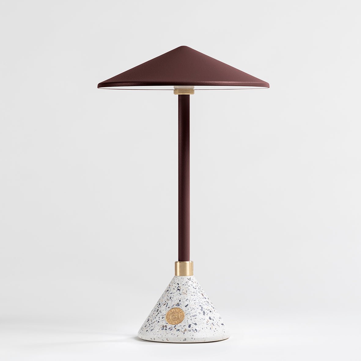 Lampe Baladeuse design et artisanale made in France Aurore - JURIE & JARRE - La Maison MilanaiseAUBA05MERouge MarsalaMELO - coquilles de moules recyclées