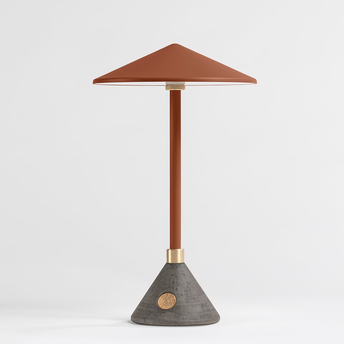 Lampe Baladeuse design et artisanale made in France Aurore - JURIE & JARRE - La Maison MilanaiseAUBA04BAOrange Terre CuiteBAMA - déchets du batiment recyclés