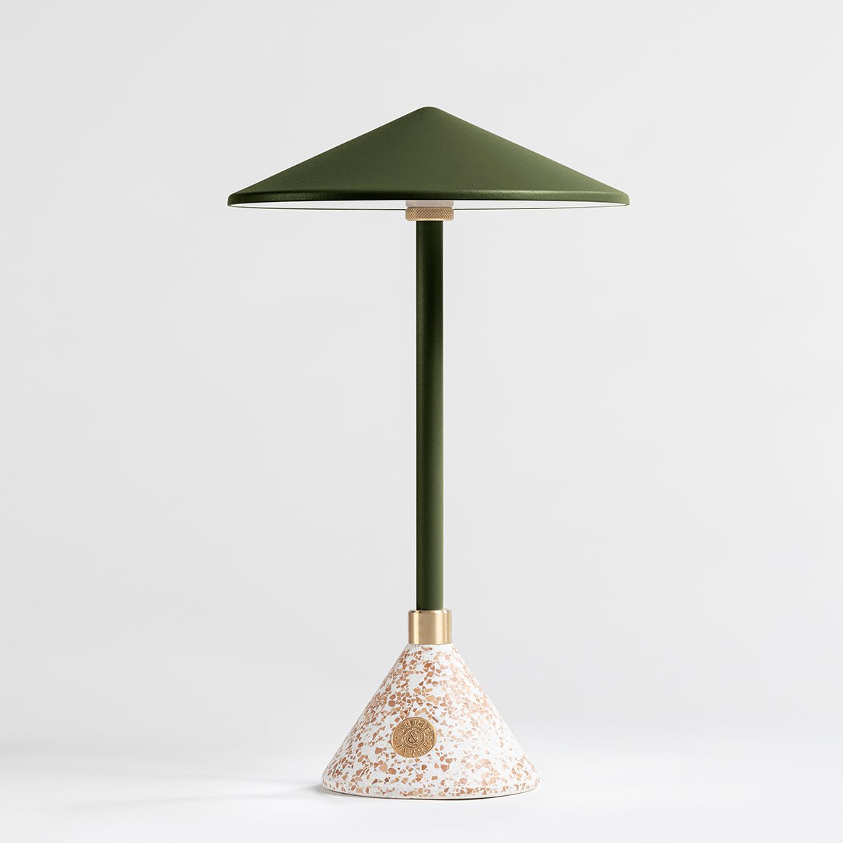 Lampe Baladeuse design et artisanale made in France Aurore - JURIE & JARRE - La Maison MilanaiseAUBA07OFVert OliveOFEL - coquilles d'oeufs recyclées