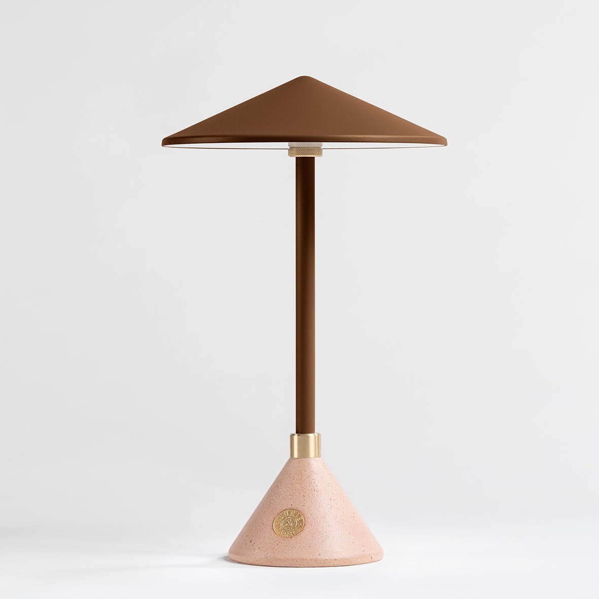 Lampe Baladeuse design et artisanale made in France Aurore - JURIE & JARRE - La Maison MilanaiseAUBA02TEBrun CognacTERRA - Terre cuite recyclée